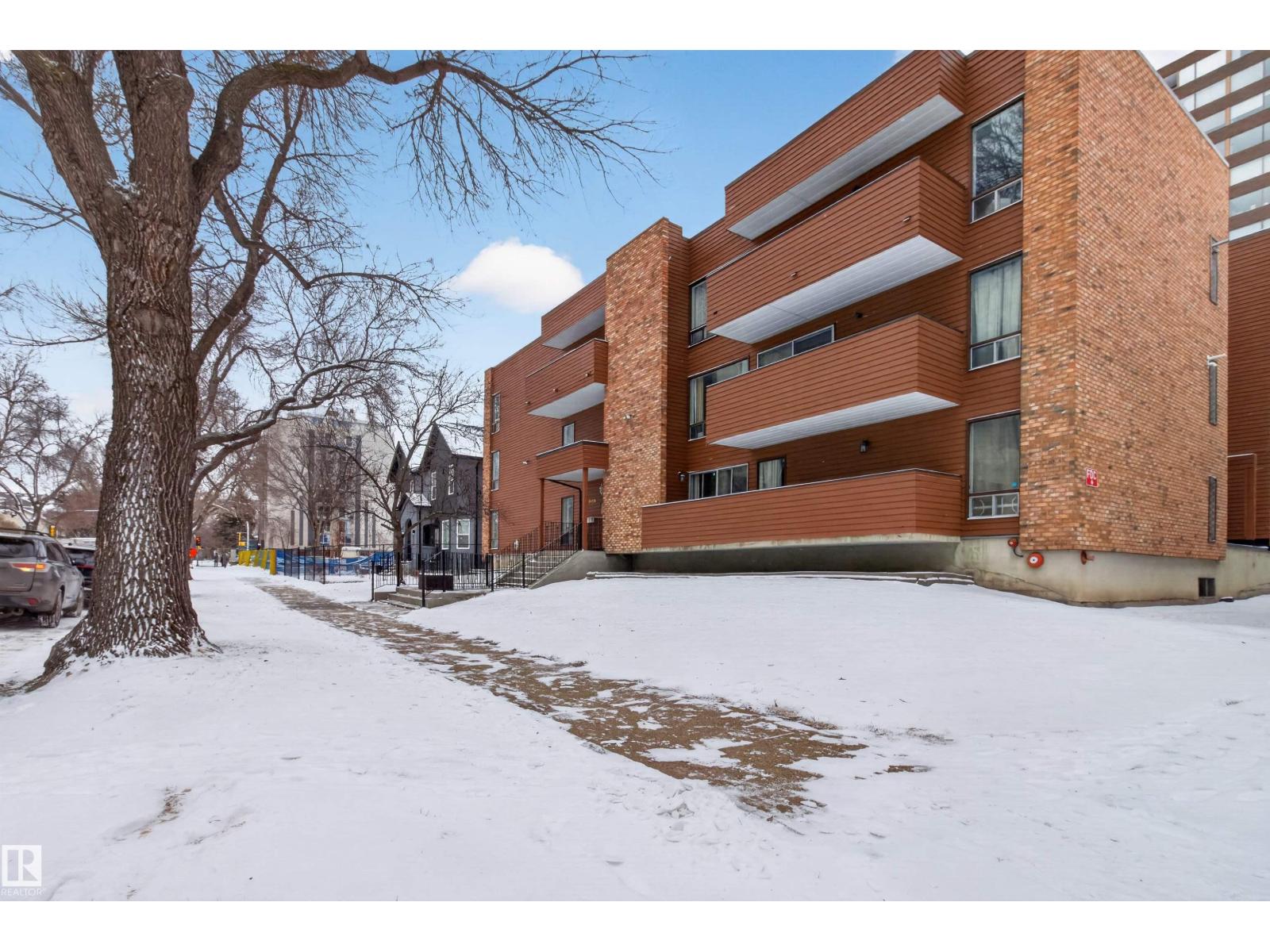 #305 10026 112 ST NW, Edmonton