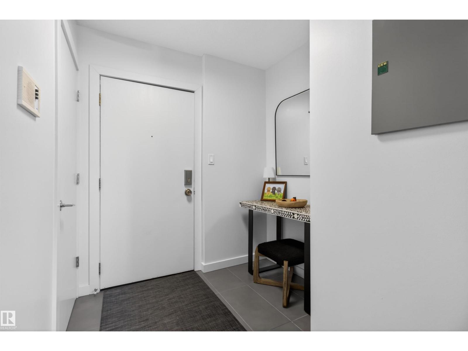 #305 10026 112 ST NW, Edmonton