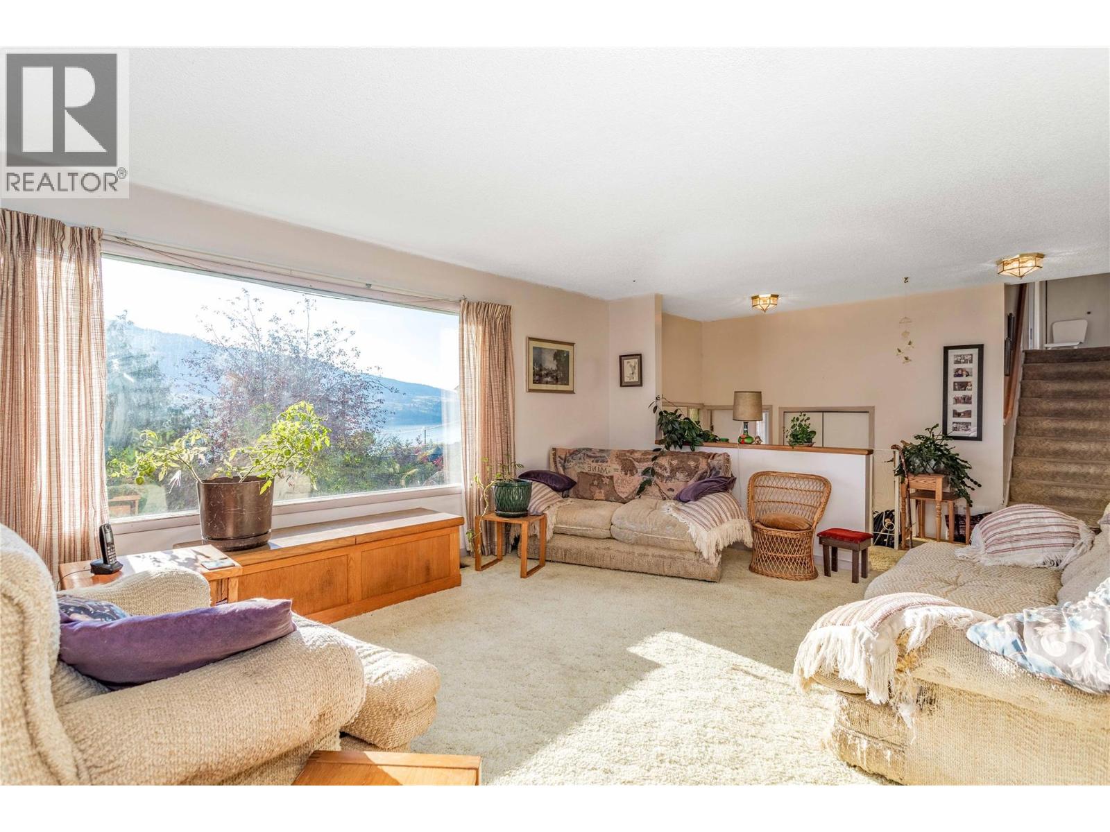 15370 Old Mission Road, Lake Country