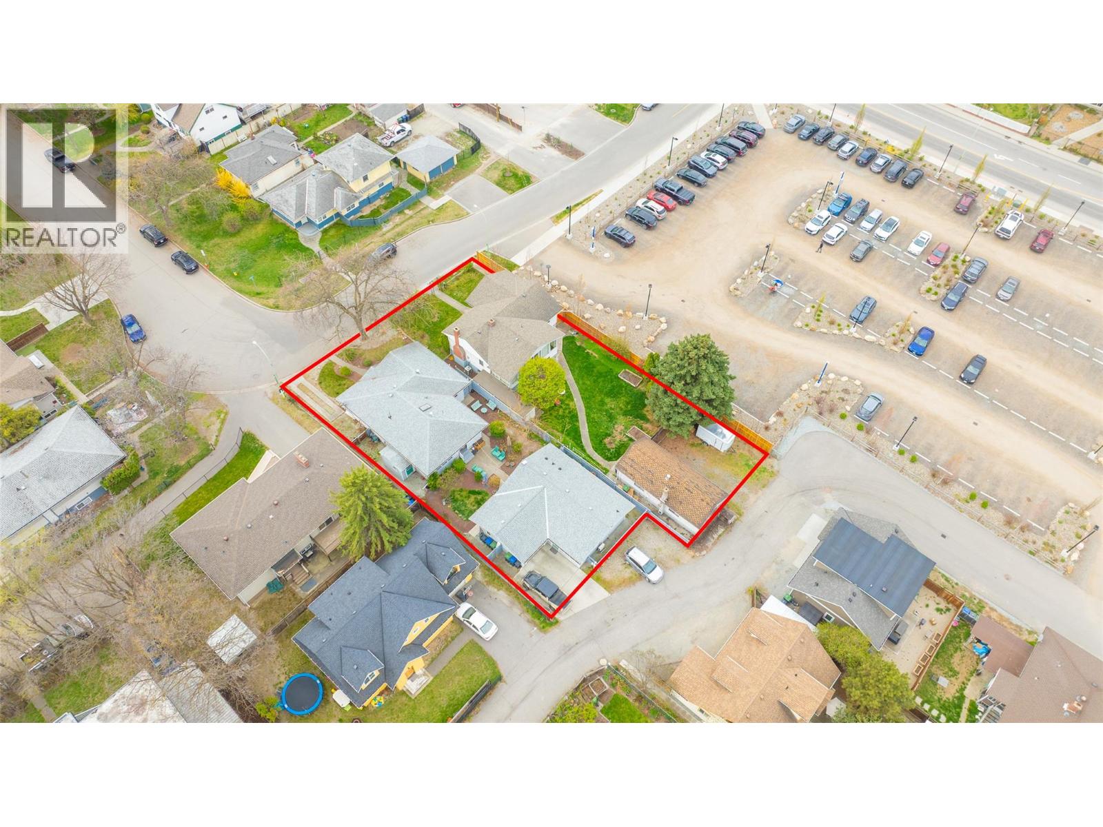  588/598 Royal Avenue, Kelowna