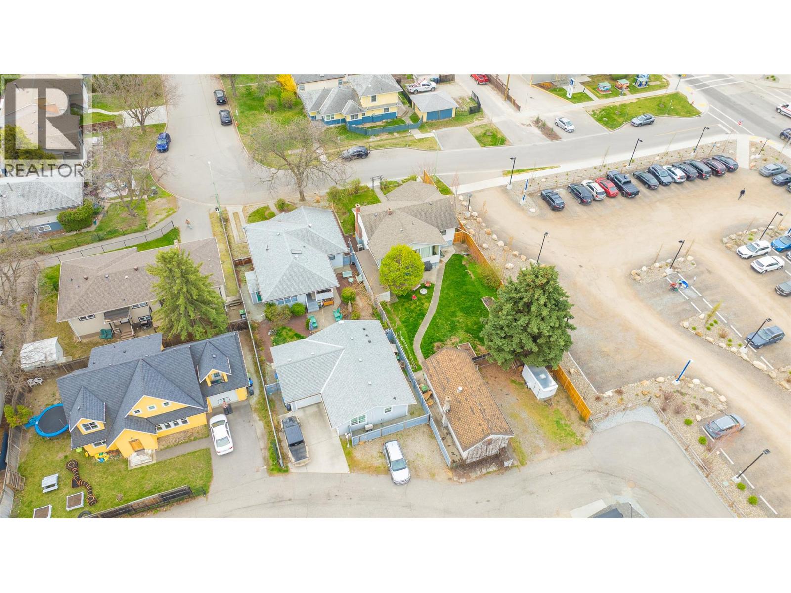  588/598 Royal Avenue, Kelowna