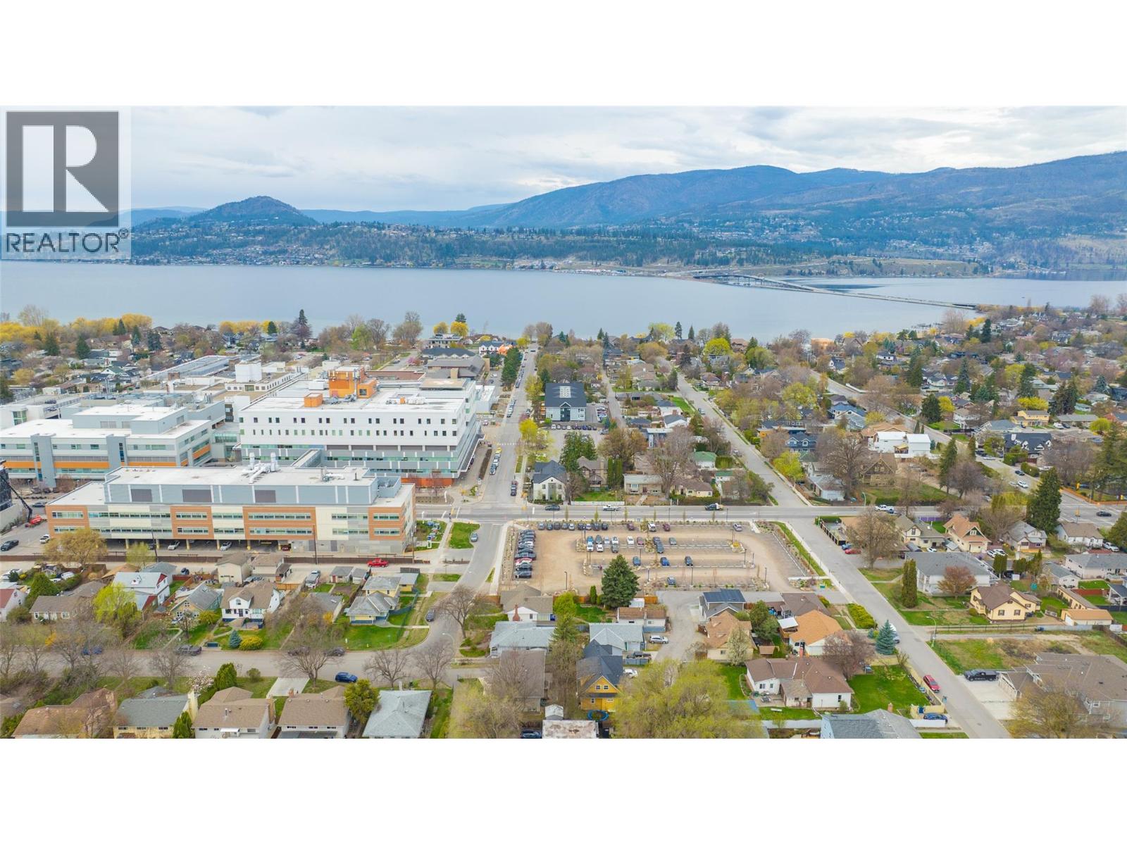  588/598 Royal Avenue, Kelowna