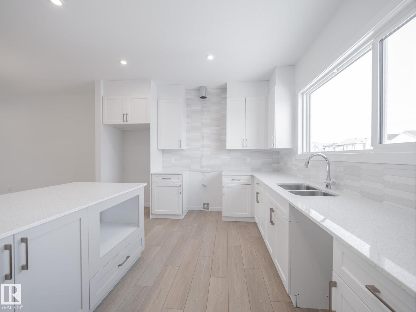 17311 6 ST NE - 17
