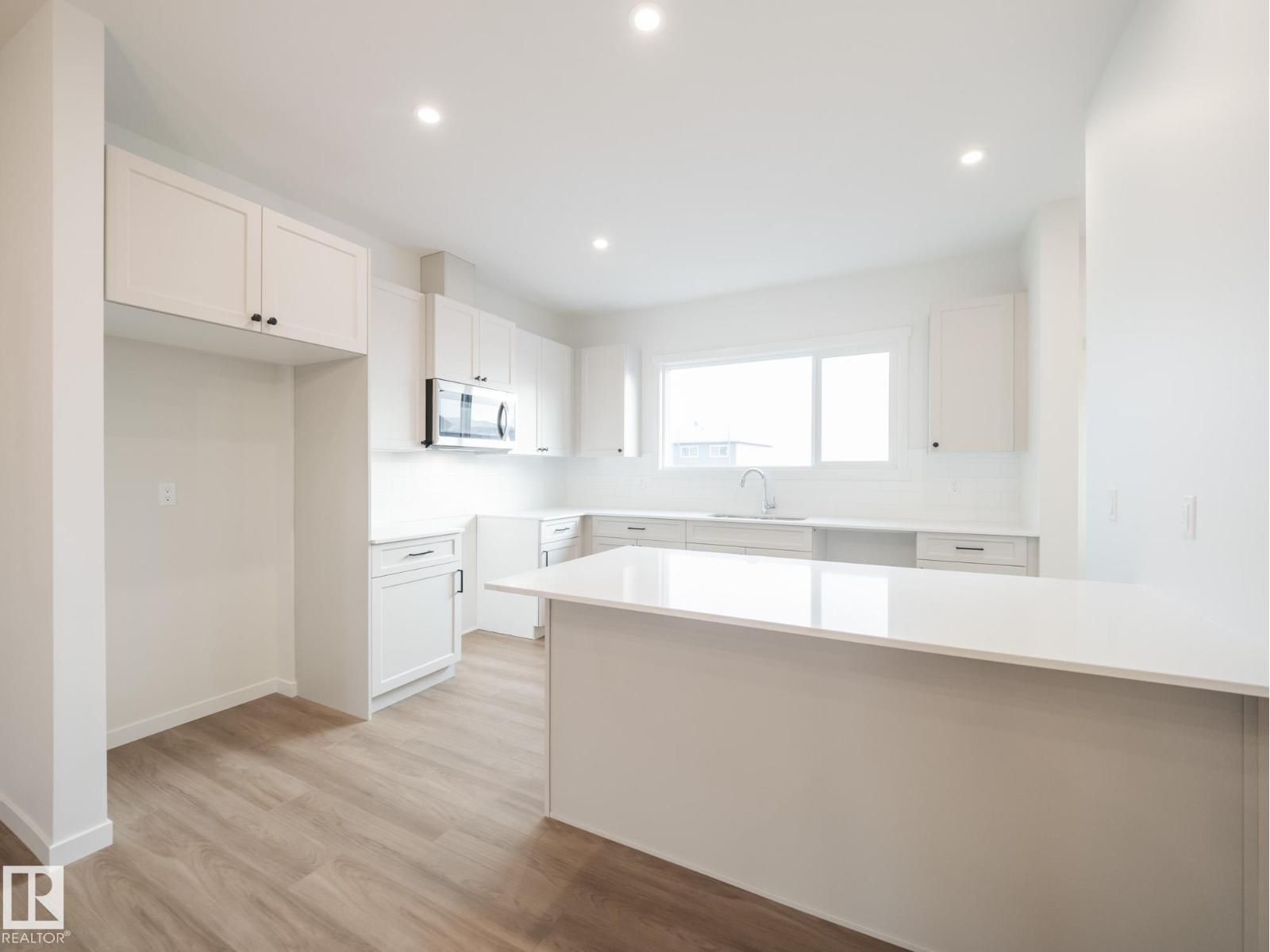 17631 70 ST NW - 15