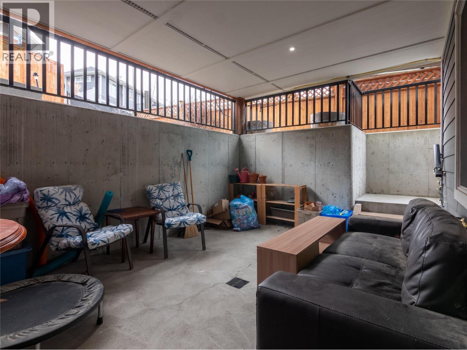 2070 Lawrence Avenue - 45