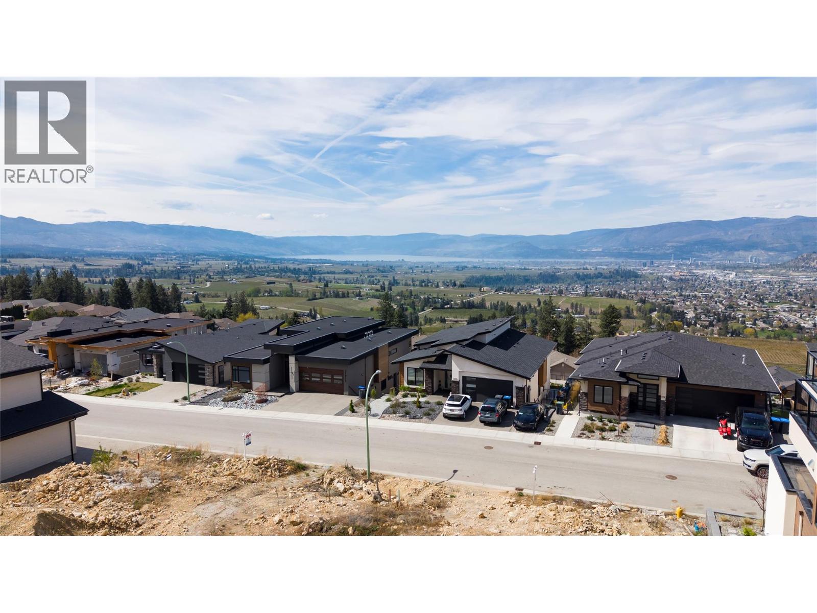 1181 Lone Pine Drive, Kelowna