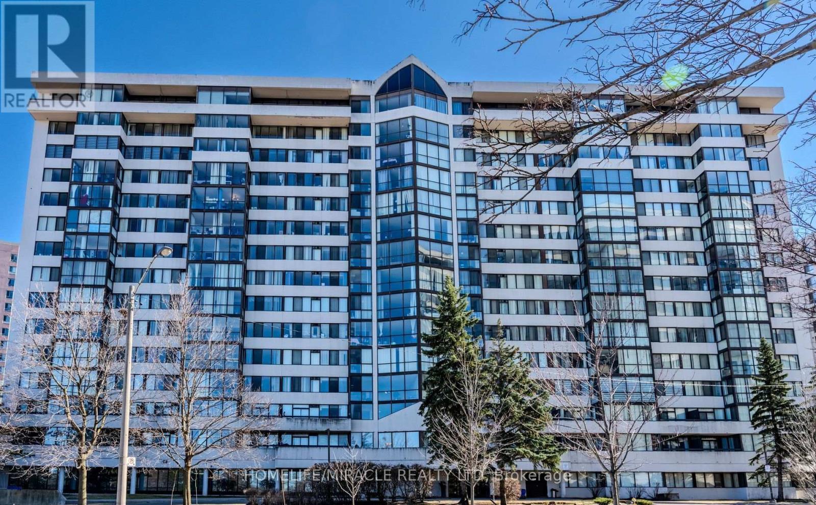 Listing photo of 808 - 21 MARKBROOK LANE