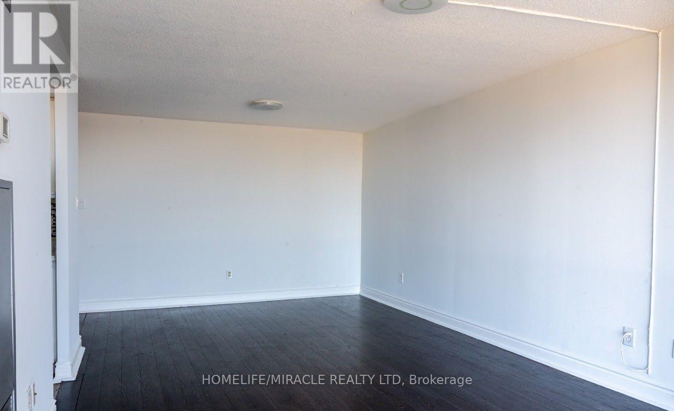 808 - 21 MARKBROOK LANE — photo 8