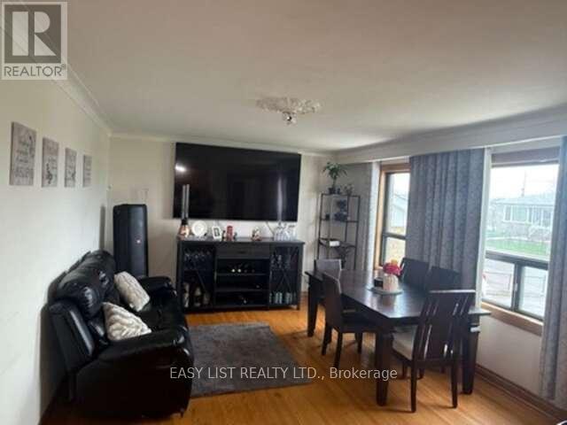 49 BLAYDON AVENUE - 4