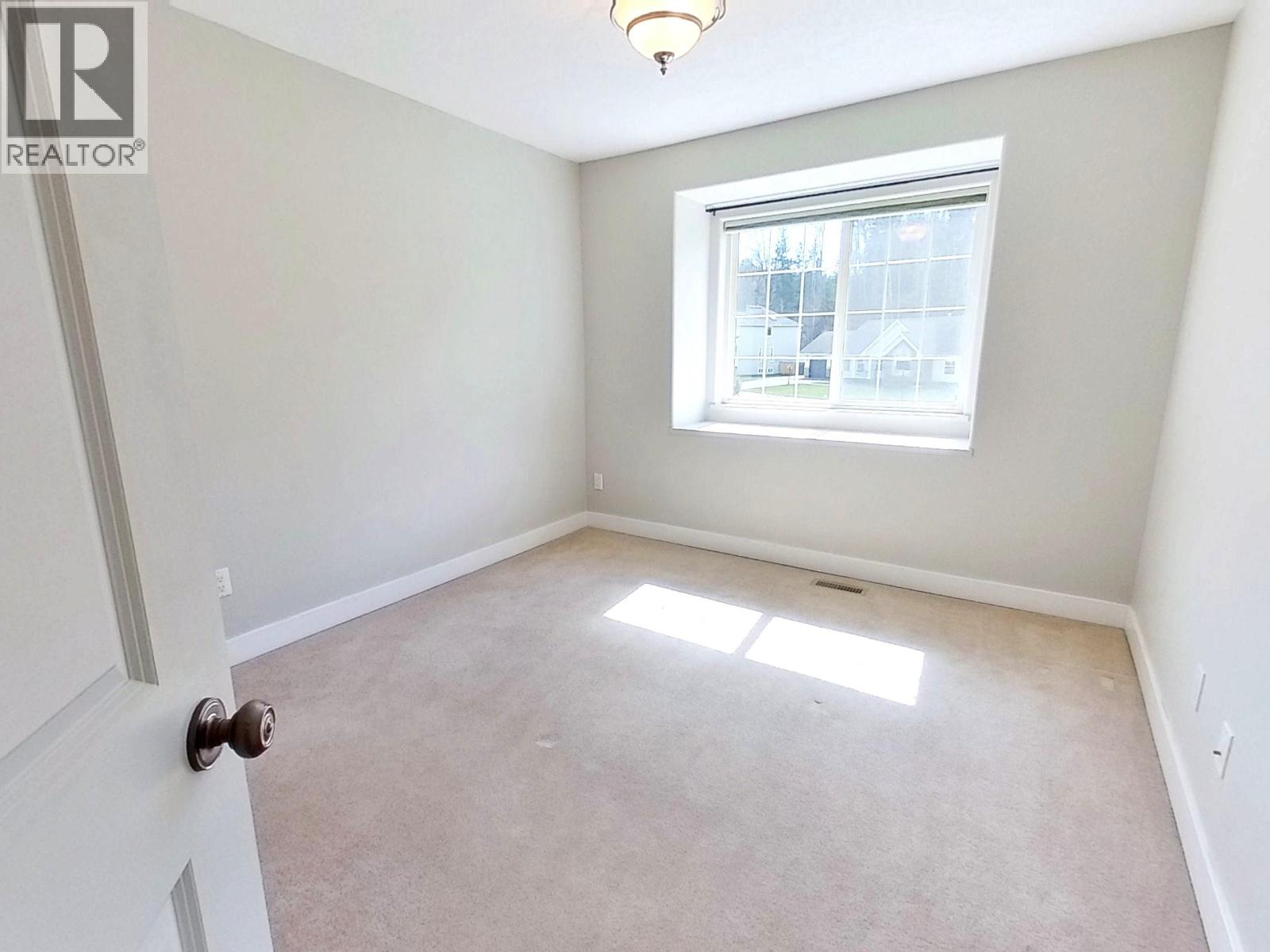 160 LOWE STREET - 15