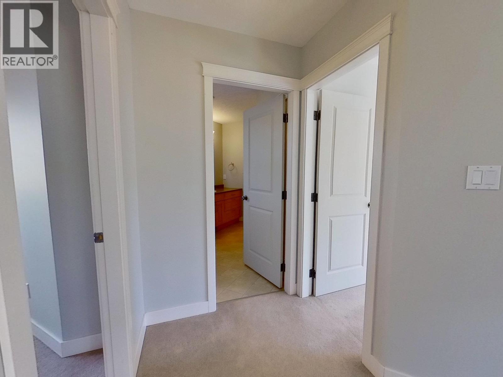 160 LOWE STREET - 18