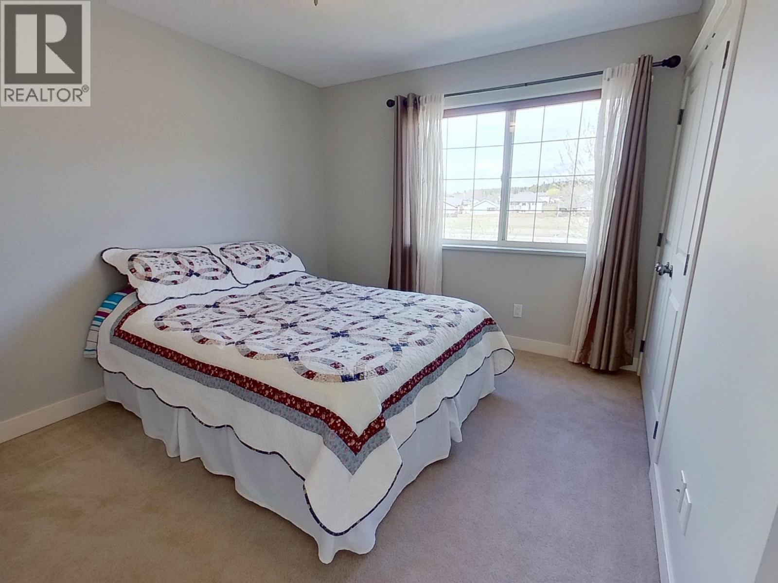 160 LOWE STREET - 19