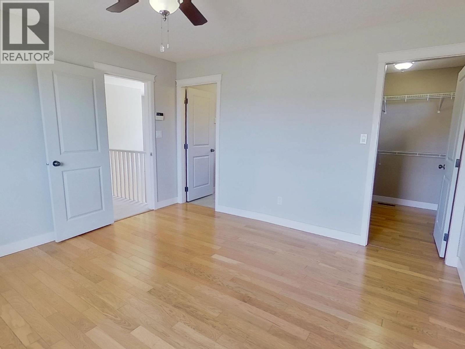 160 LOWE STREET - 23