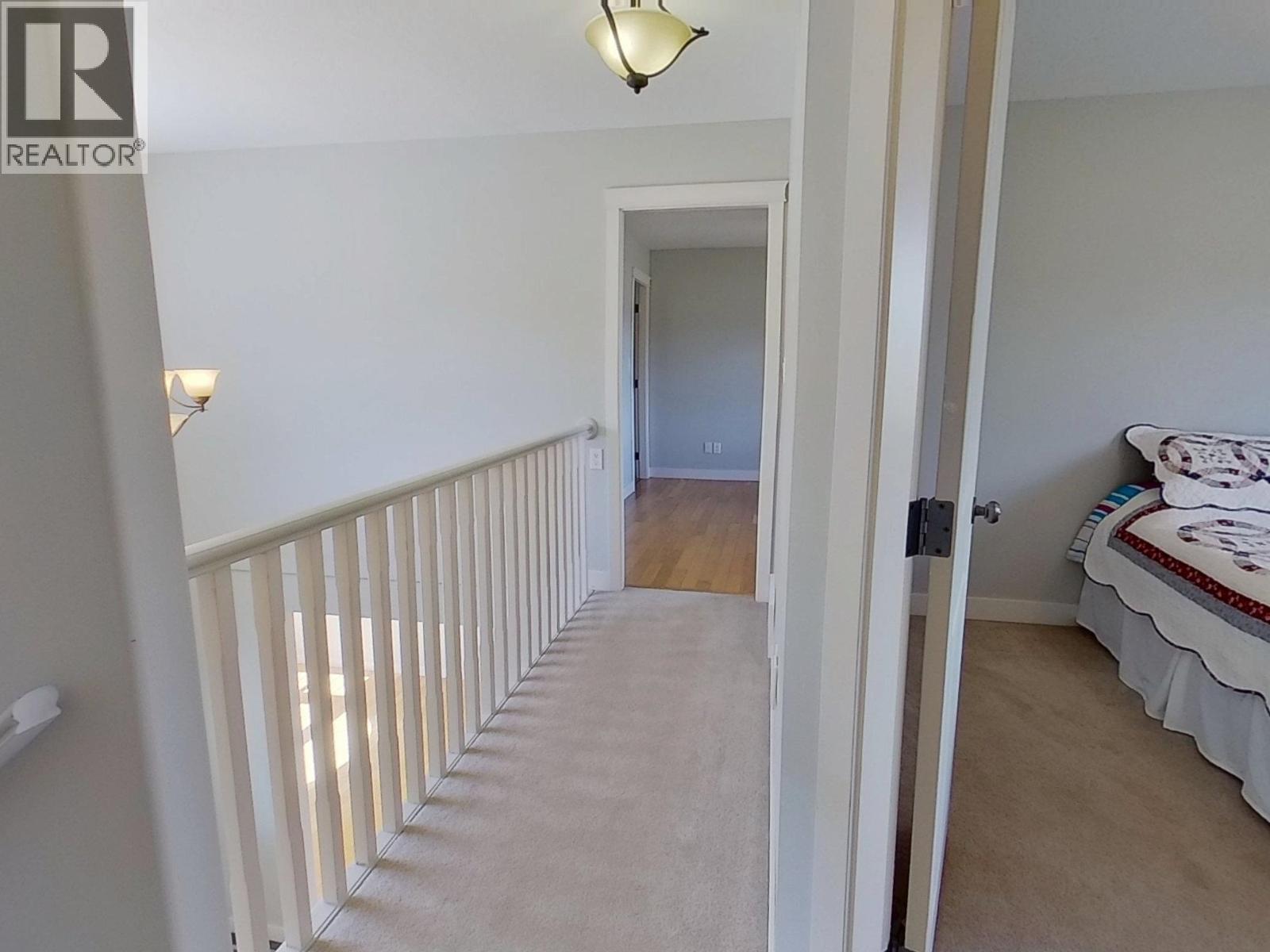 160 LOWE STREET - 22