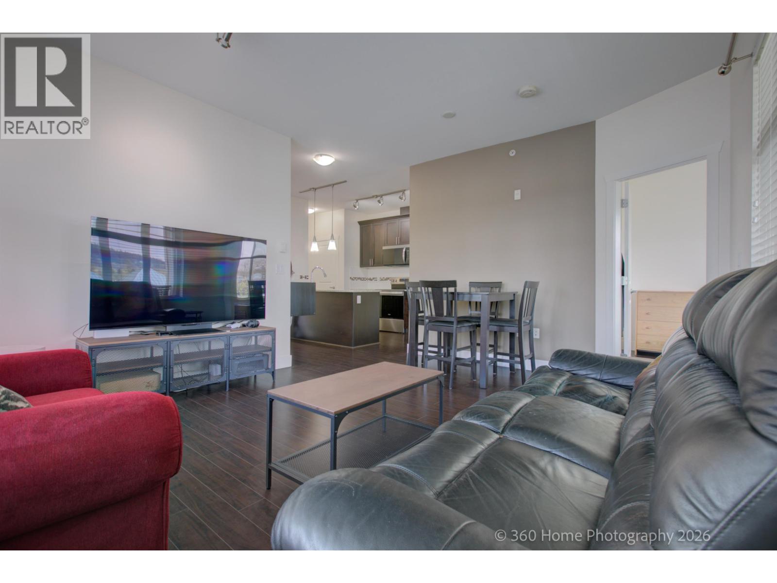 411 2330 SHAUGHNESSY STREET, Port Coquitlam