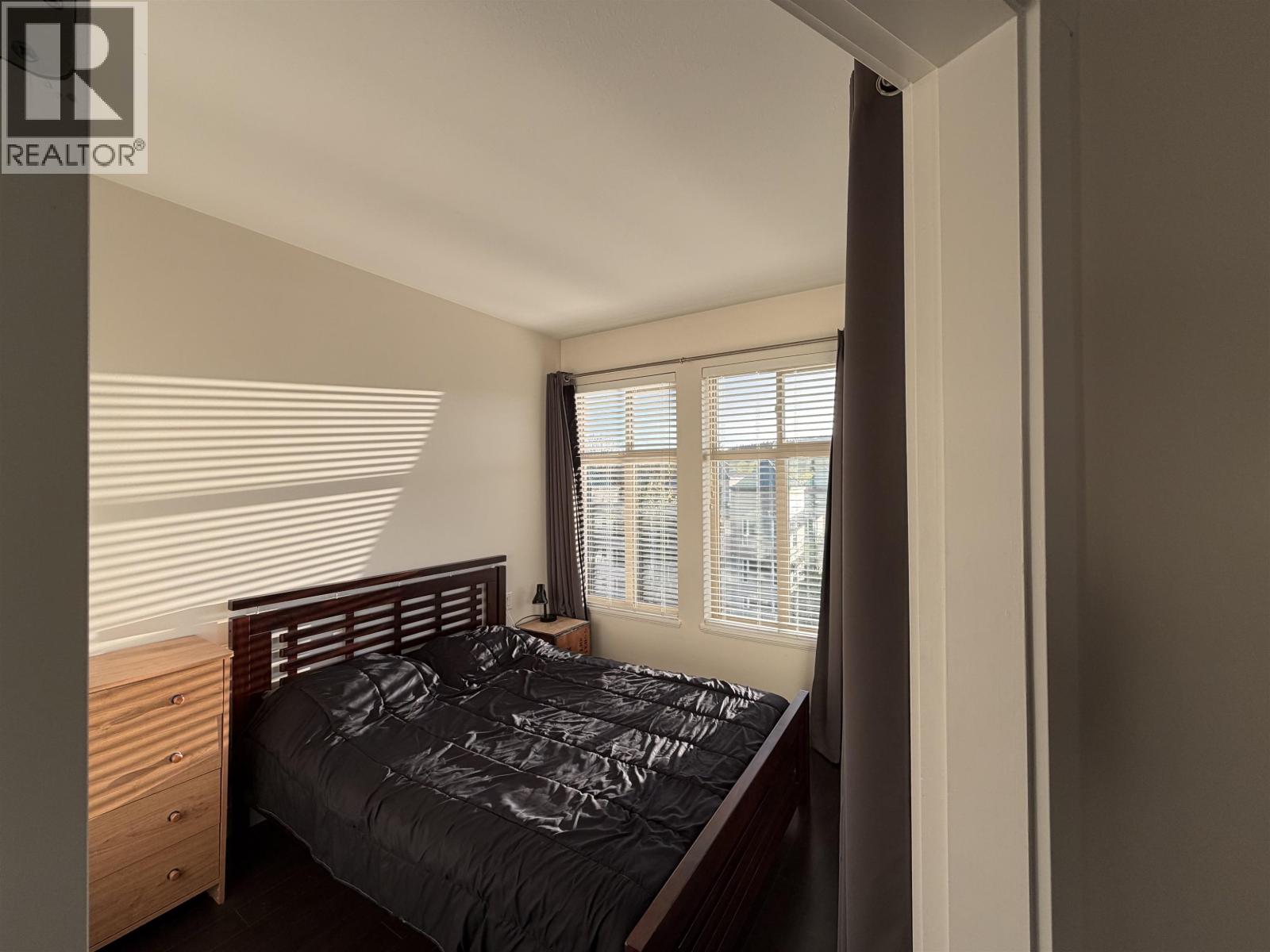 411 2330 SHAUGHNESSY STREET, Port Coquitlam