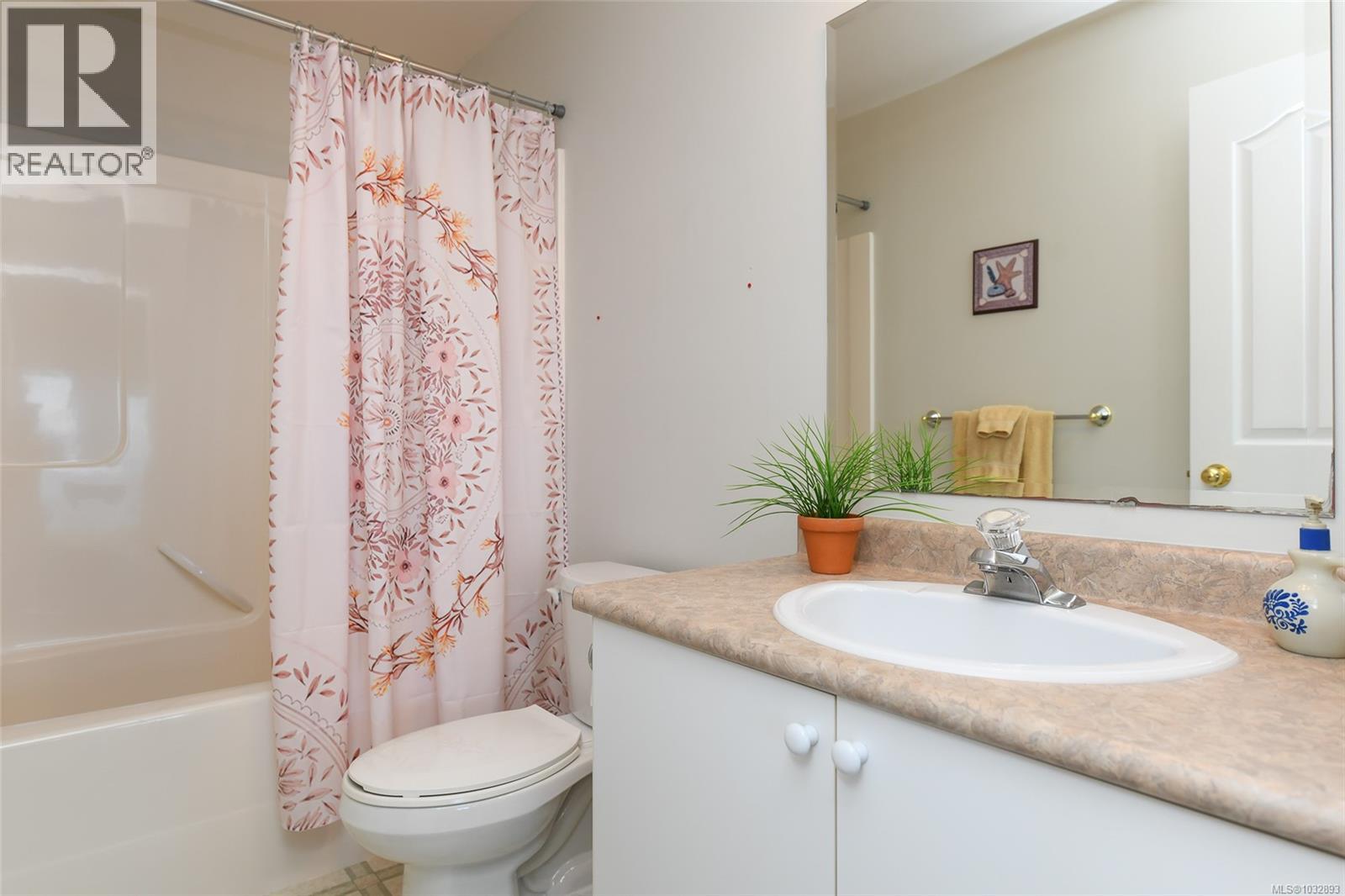 5972 ALDERGROVE DR - 23