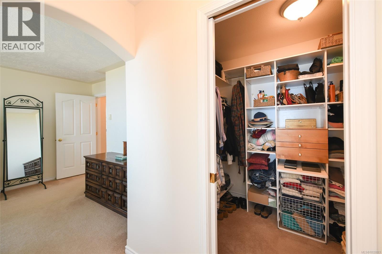 5972 ALDERGROVE DR - 31