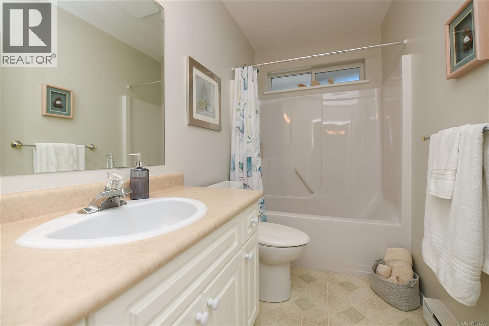 5972 ALDERGROVE DR - 35