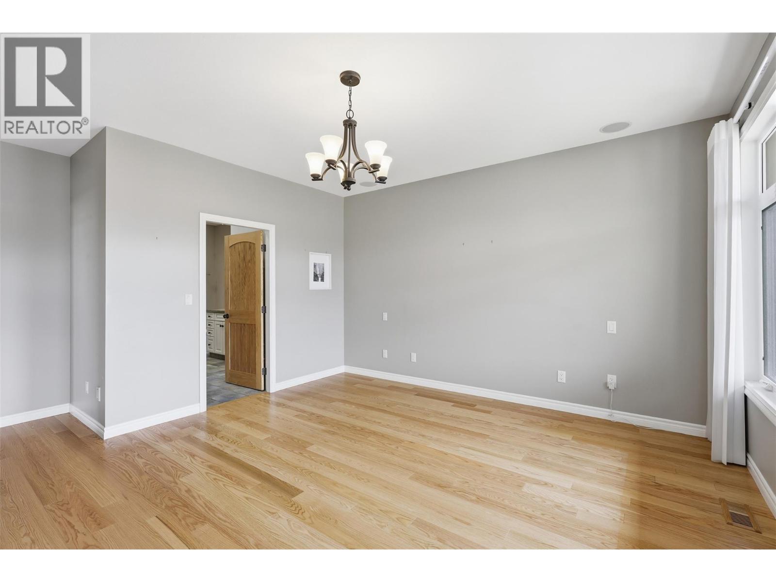 1589 GOLF RIDGE Drive - 28