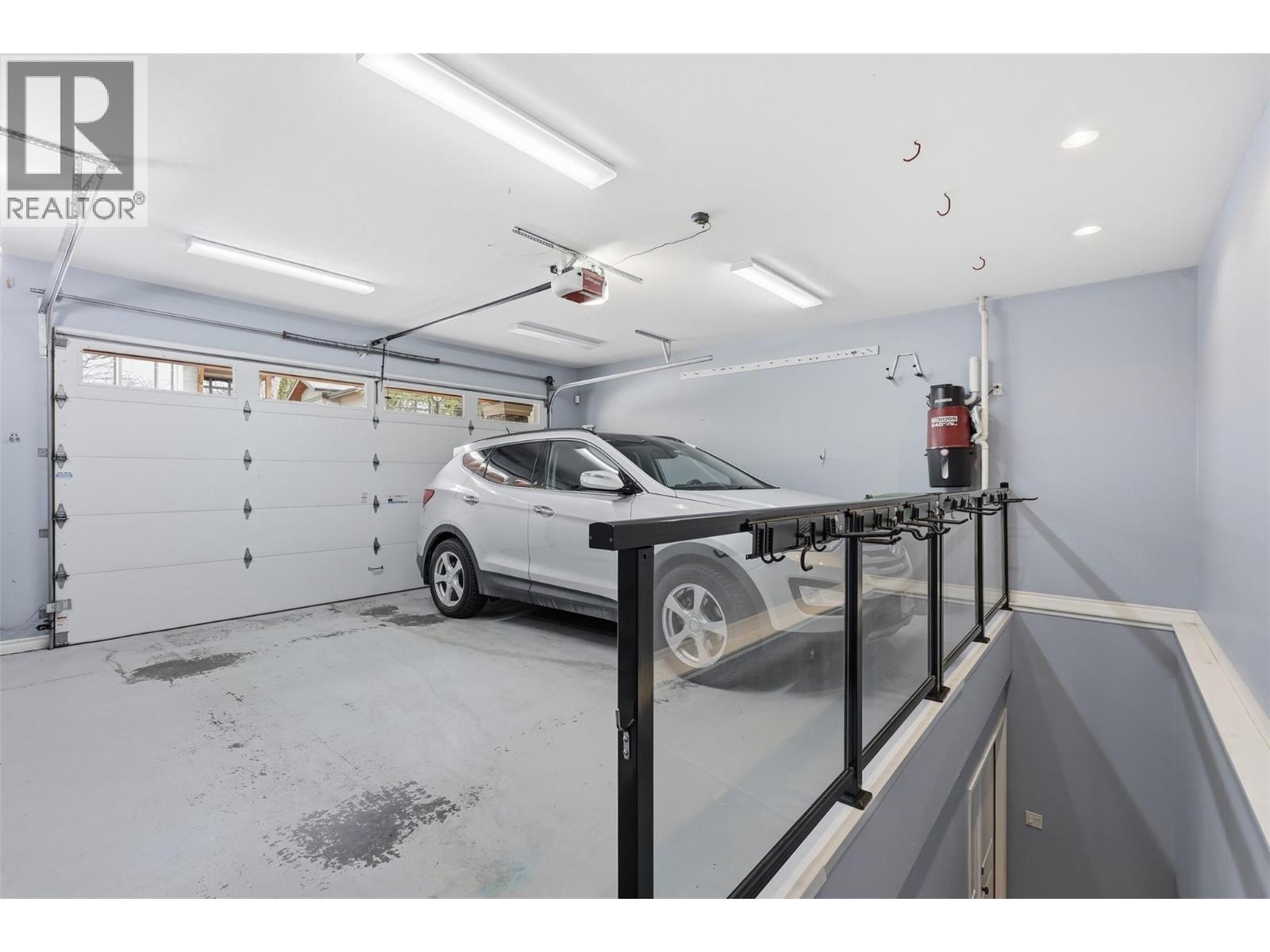 1589 GOLF RIDGE Drive - 37