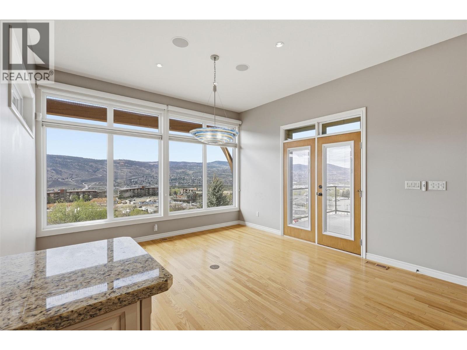 1589 GOLF RIDGE Drive - 21