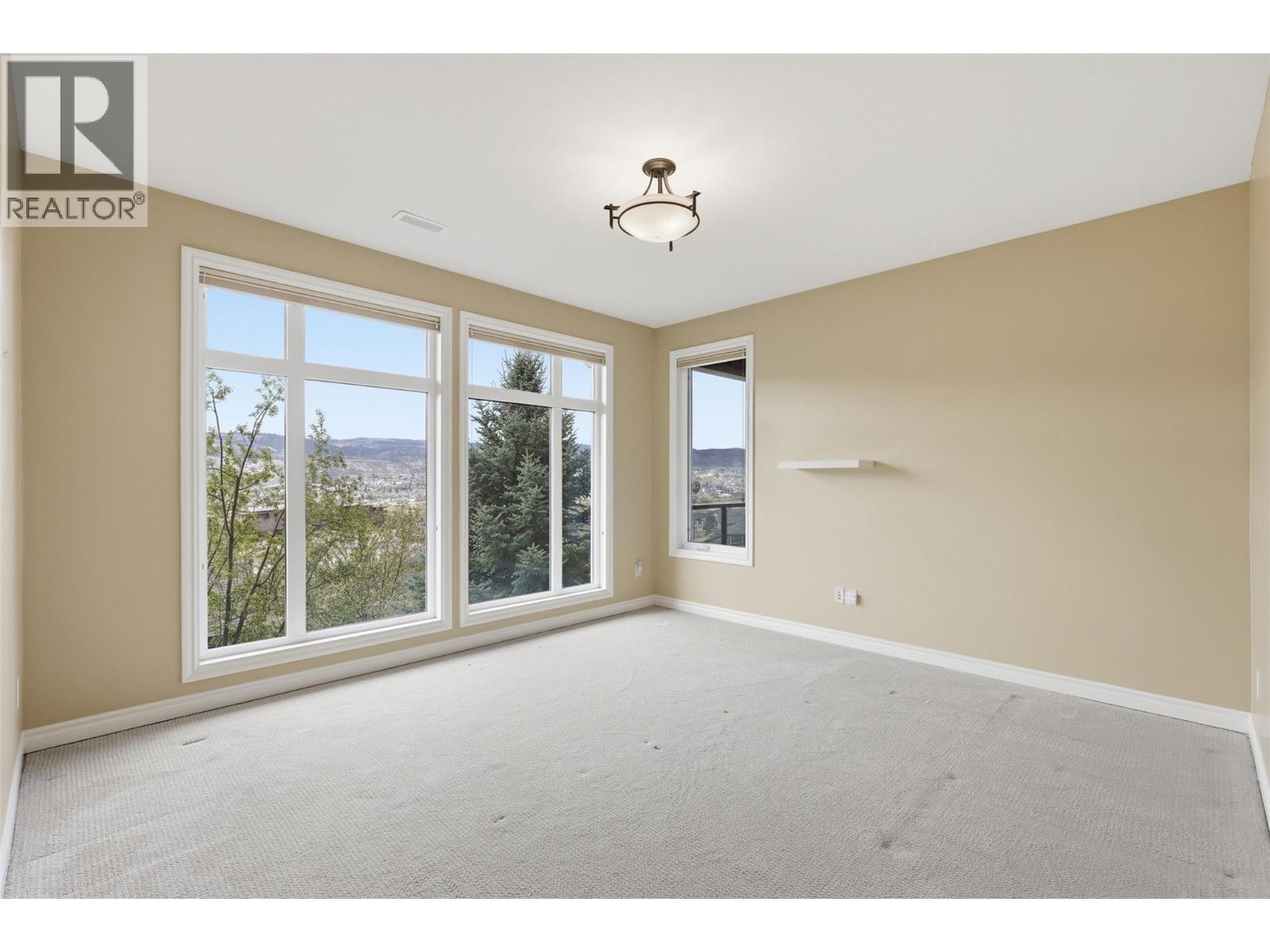 1589 GOLF RIDGE Drive - 47