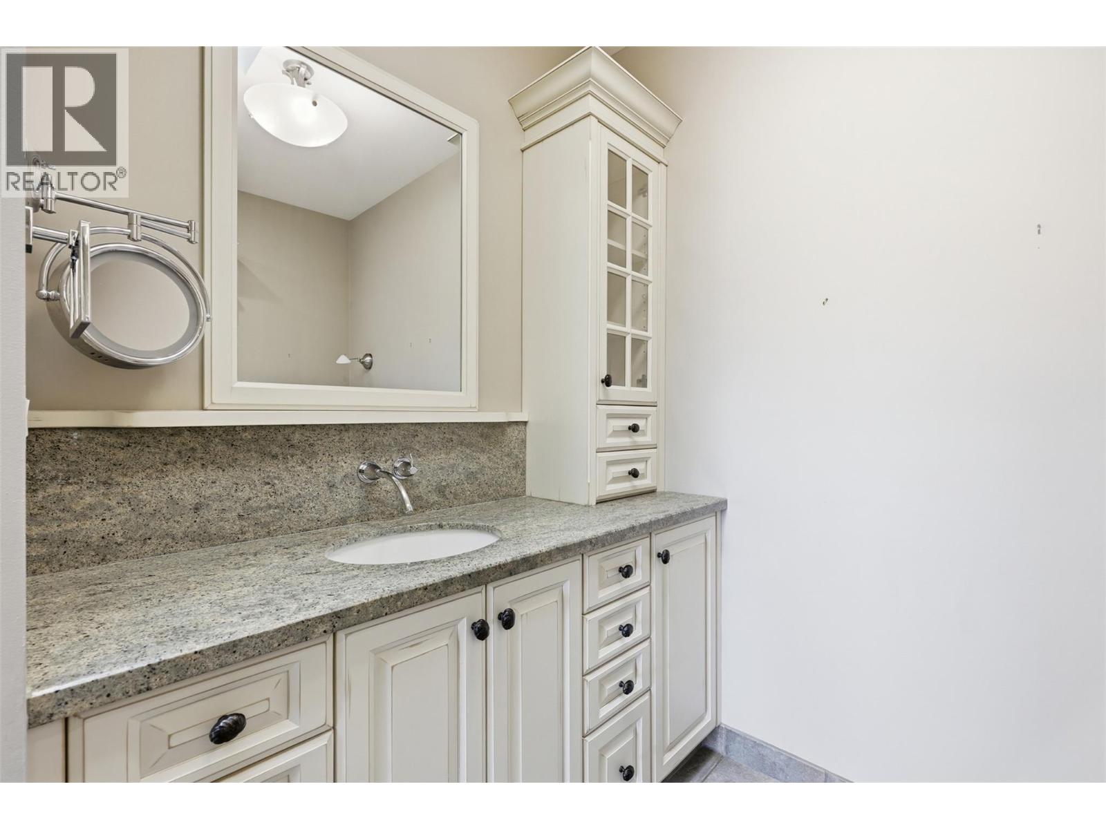 1589 GOLF RIDGE Drive - 29