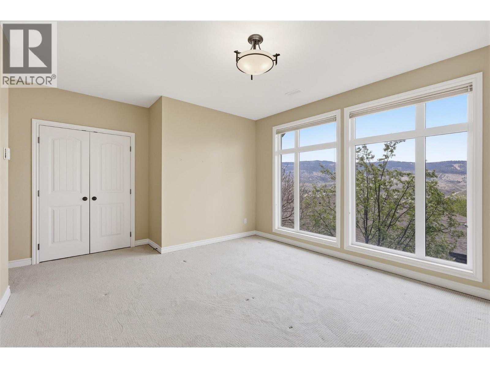 1589 GOLF RIDGE Drive - 48