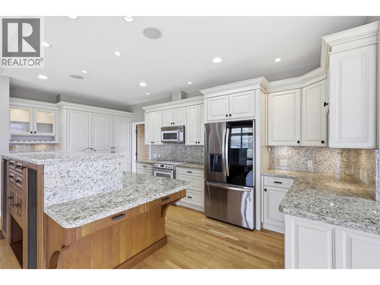 1589 GOLF RIDGE Drive - 13