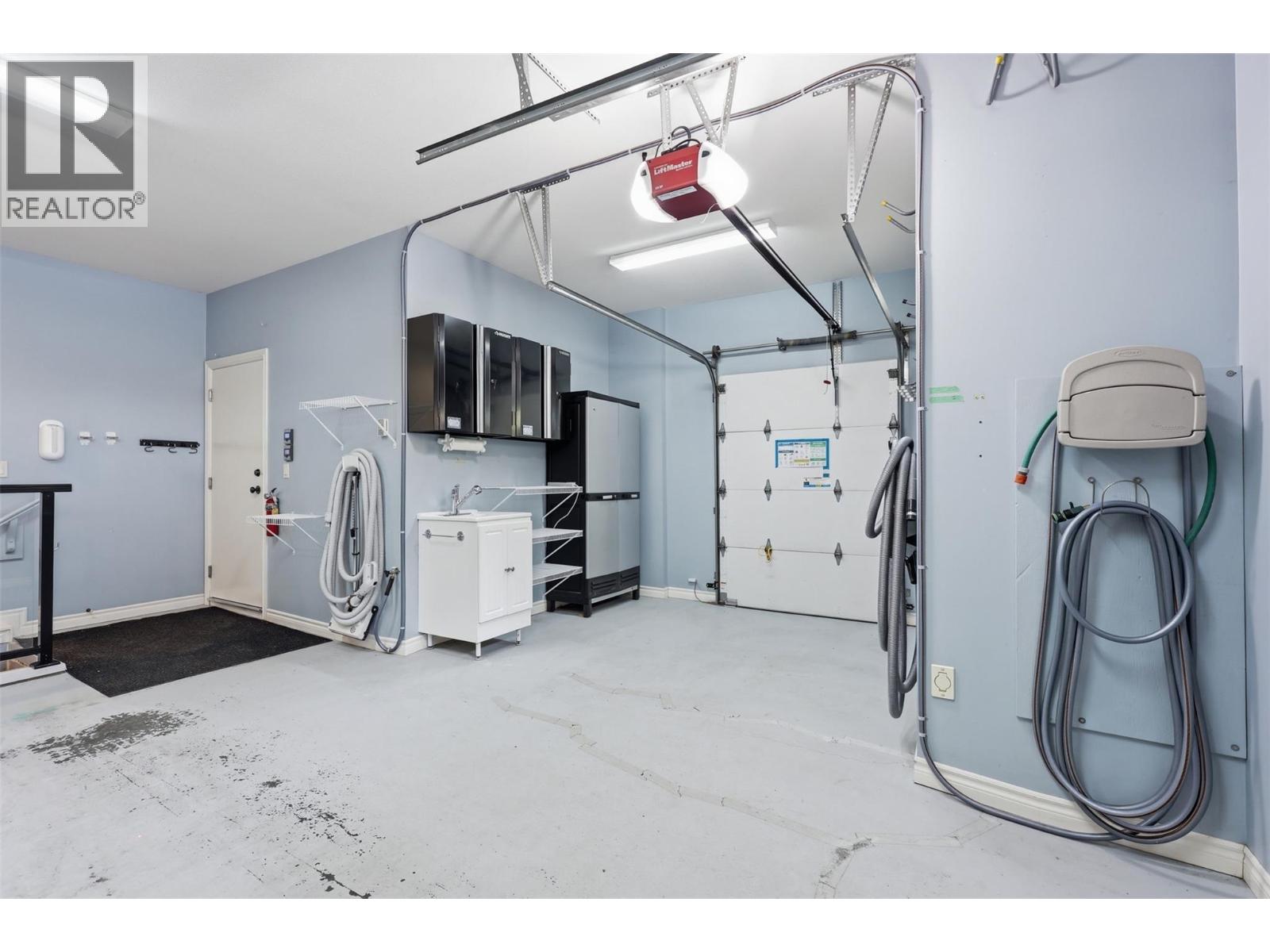 1589 GOLF RIDGE Drive - 38