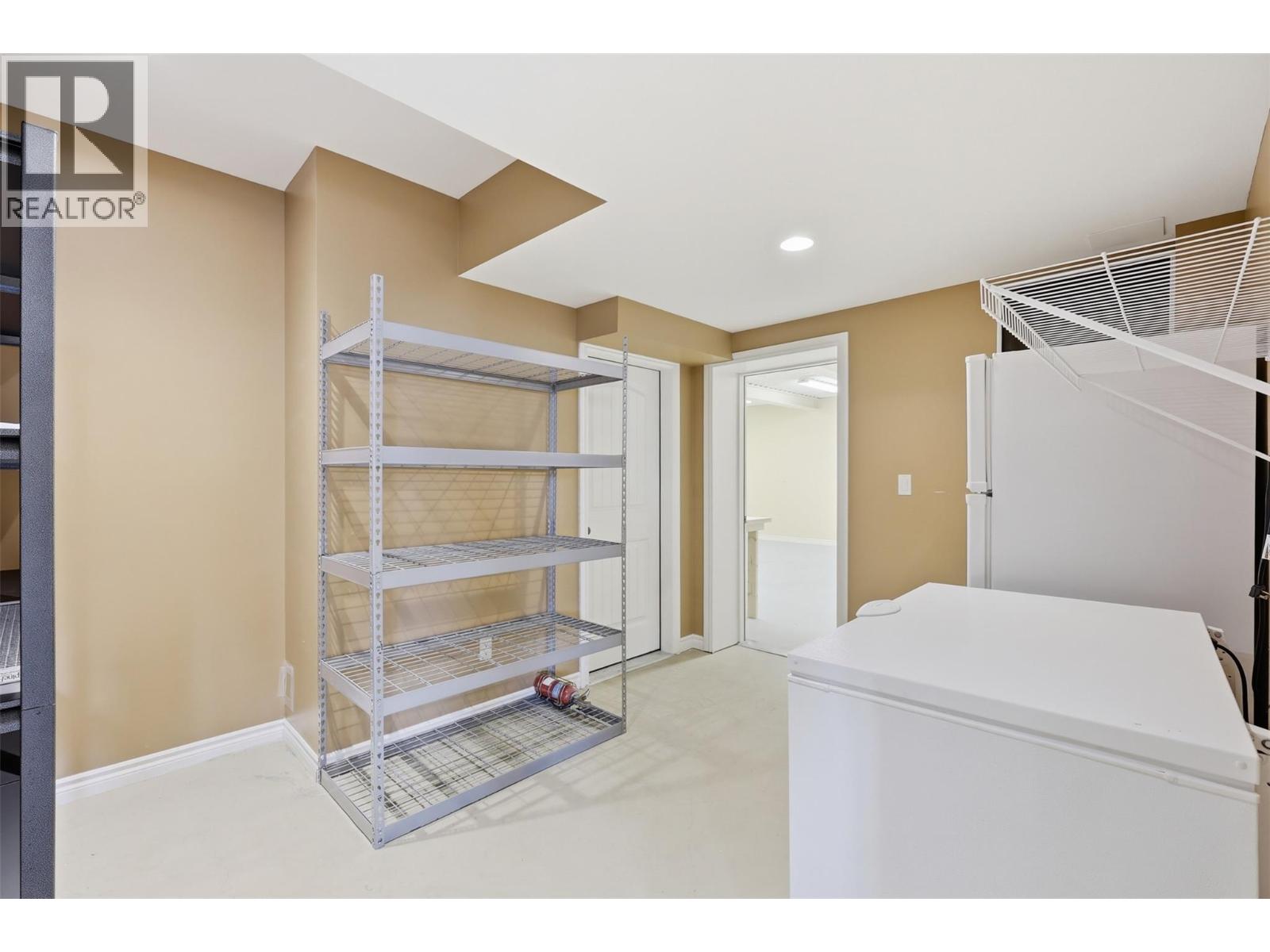 1589 GOLF RIDGE Drive - 52