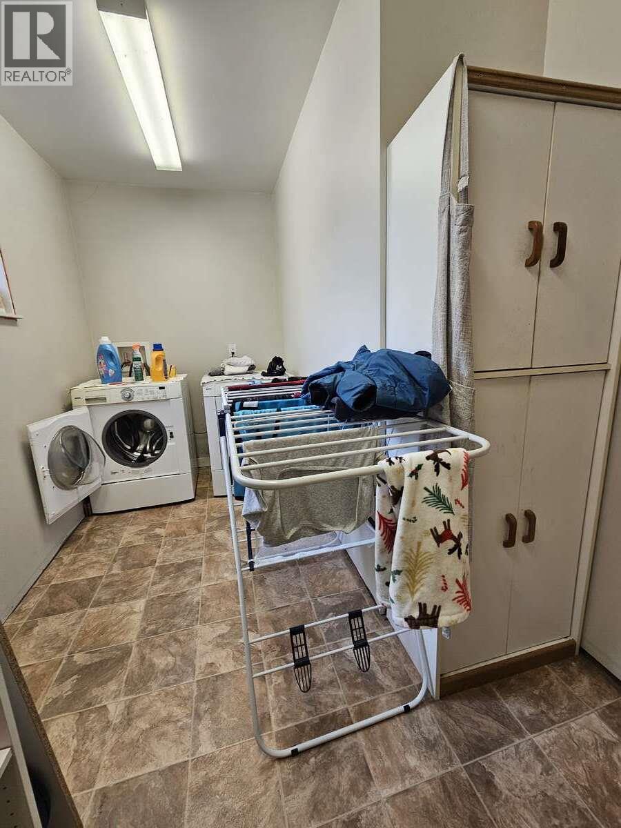 1501 Douglas Street - 10