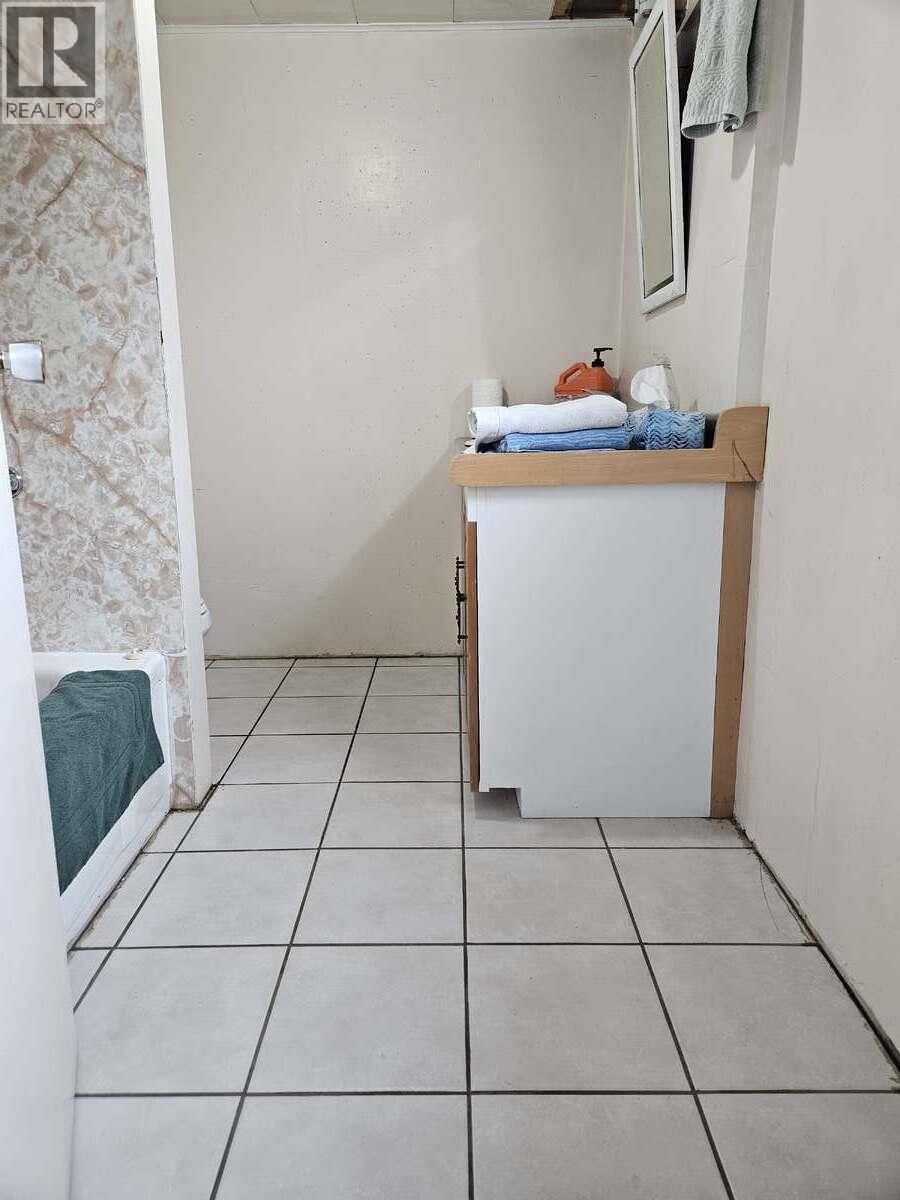 1501 Douglas Street - 24