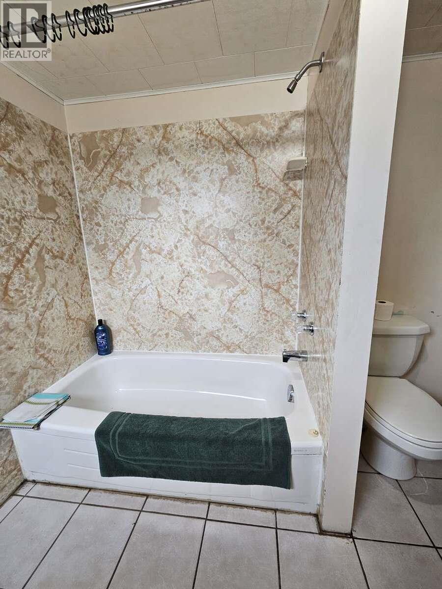 1501 Douglas Street - 25