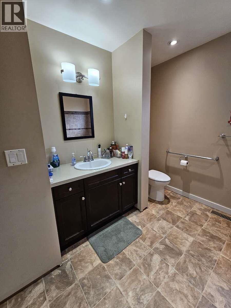 1501 Douglas Street - 4