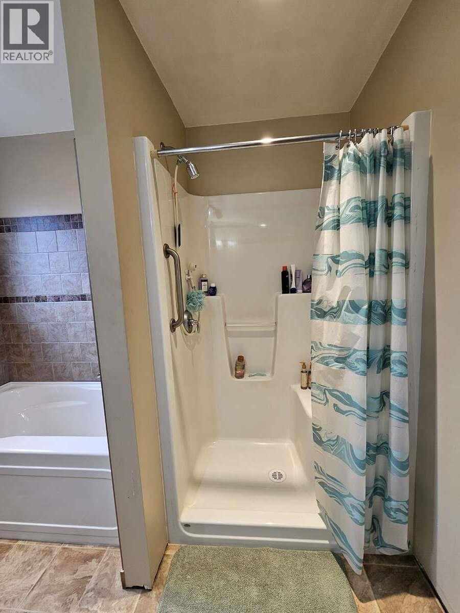 1501 Douglas Street - 9