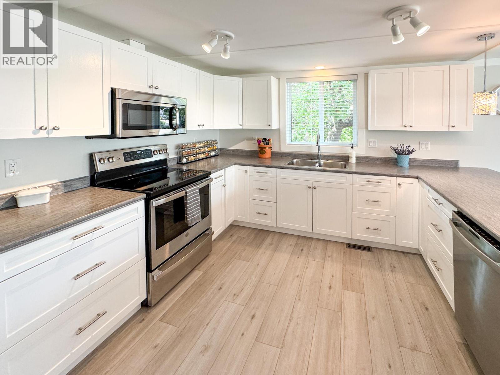 4911 Cedar Lane Unit# 8, Osoyoos