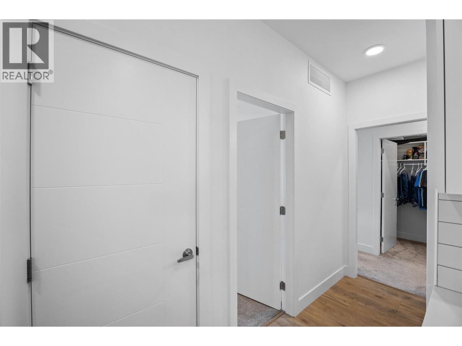 #314 2046 ROBSON Place - 16