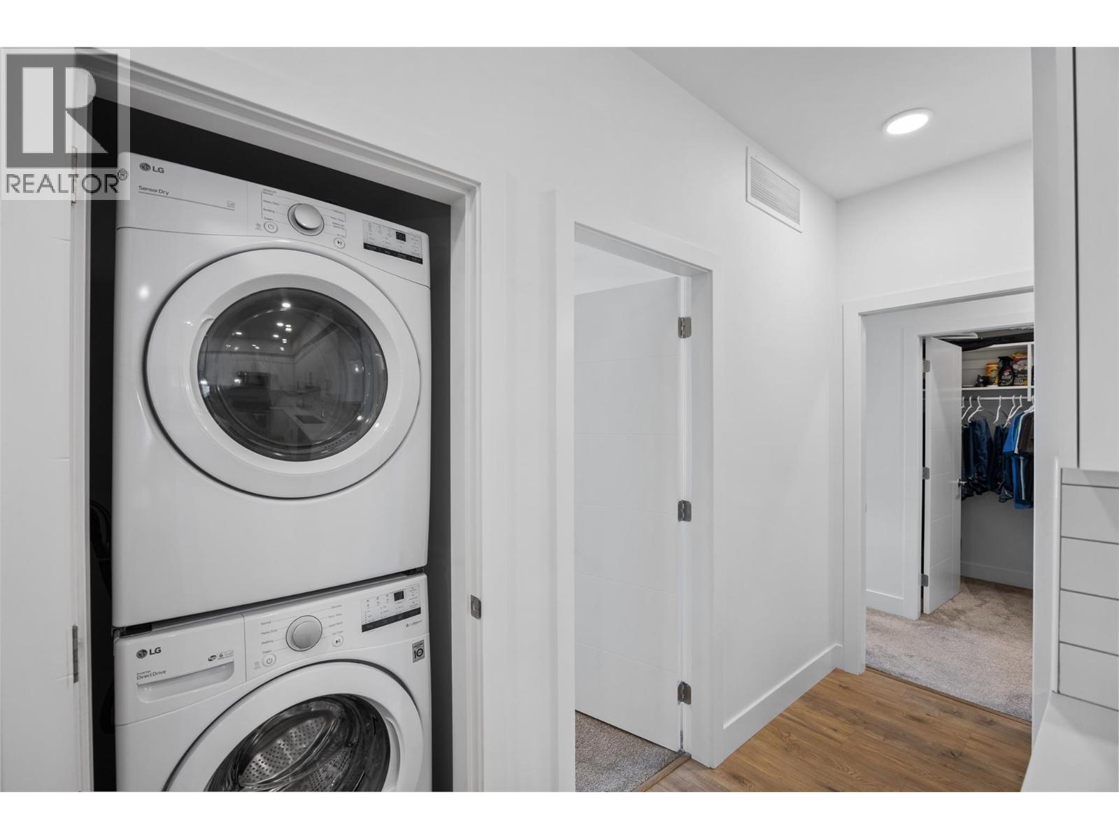 #314 2046 ROBSON Place - 17