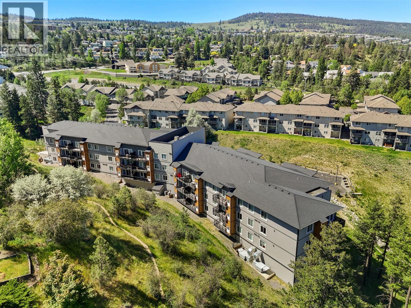#314 2046 ROBSON Place - 40