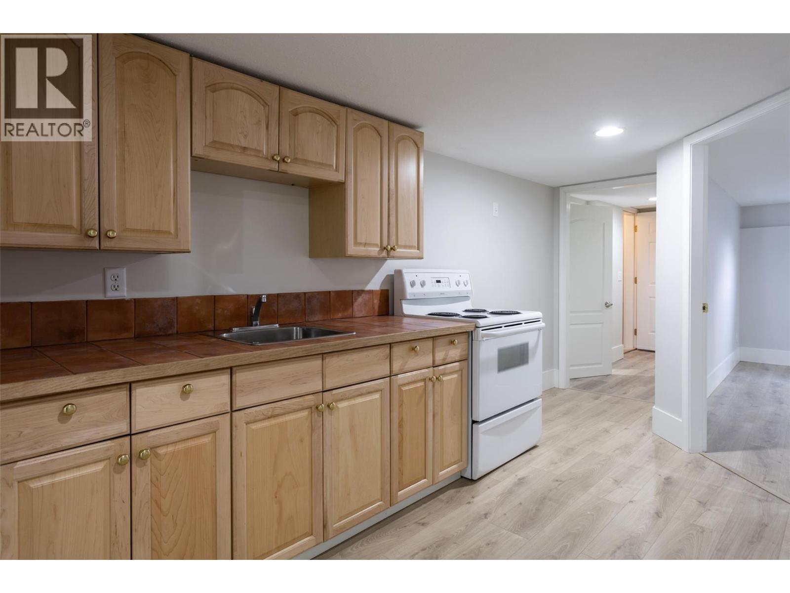  845 Toovey Road, Kelowna