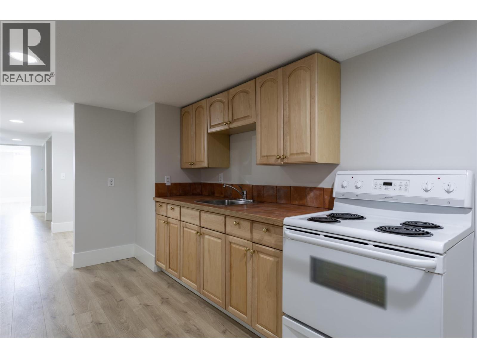  845 Toovey Road, Kelowna