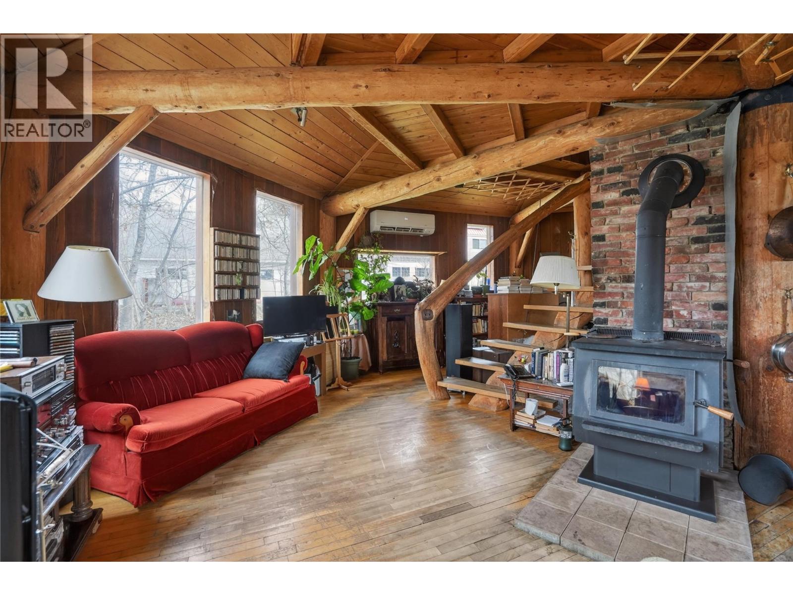 806 BELLEVUE Street - 15