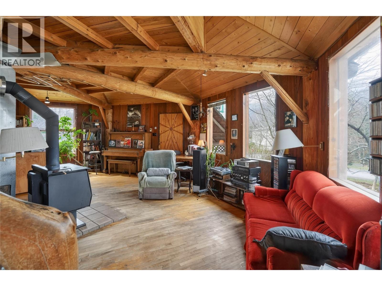 806 BELLEVUE Street - 20