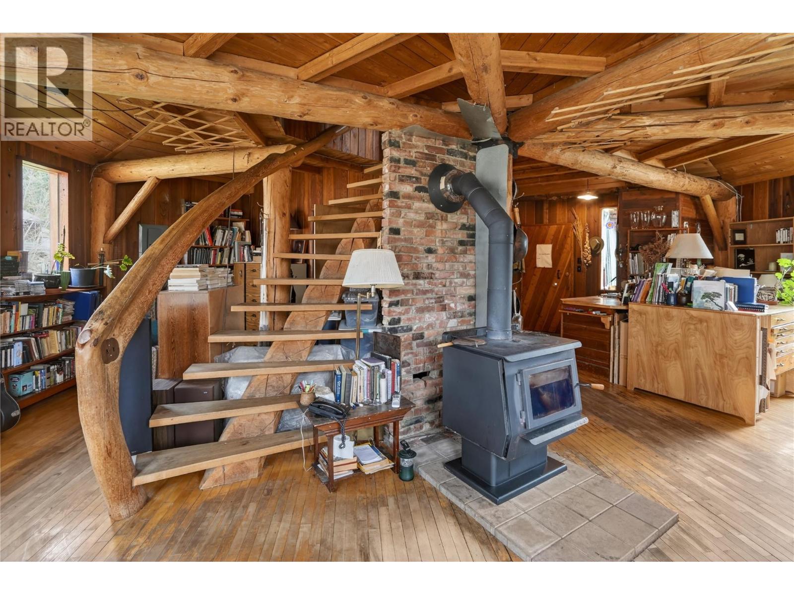 806 BELLEVUE Street - 21