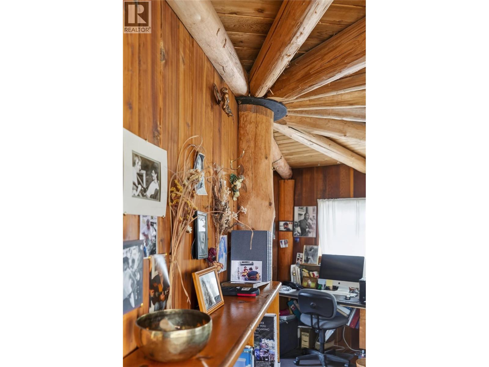 806 BELLEVUE Street - 28