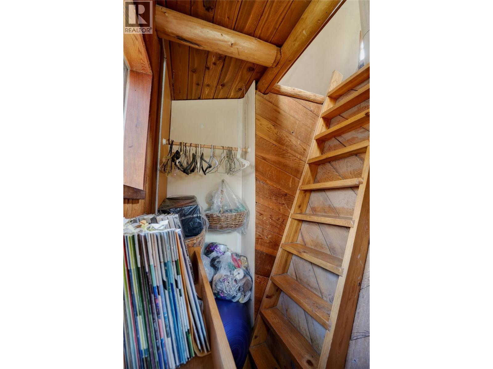 806 BELLEVUE Street - 29