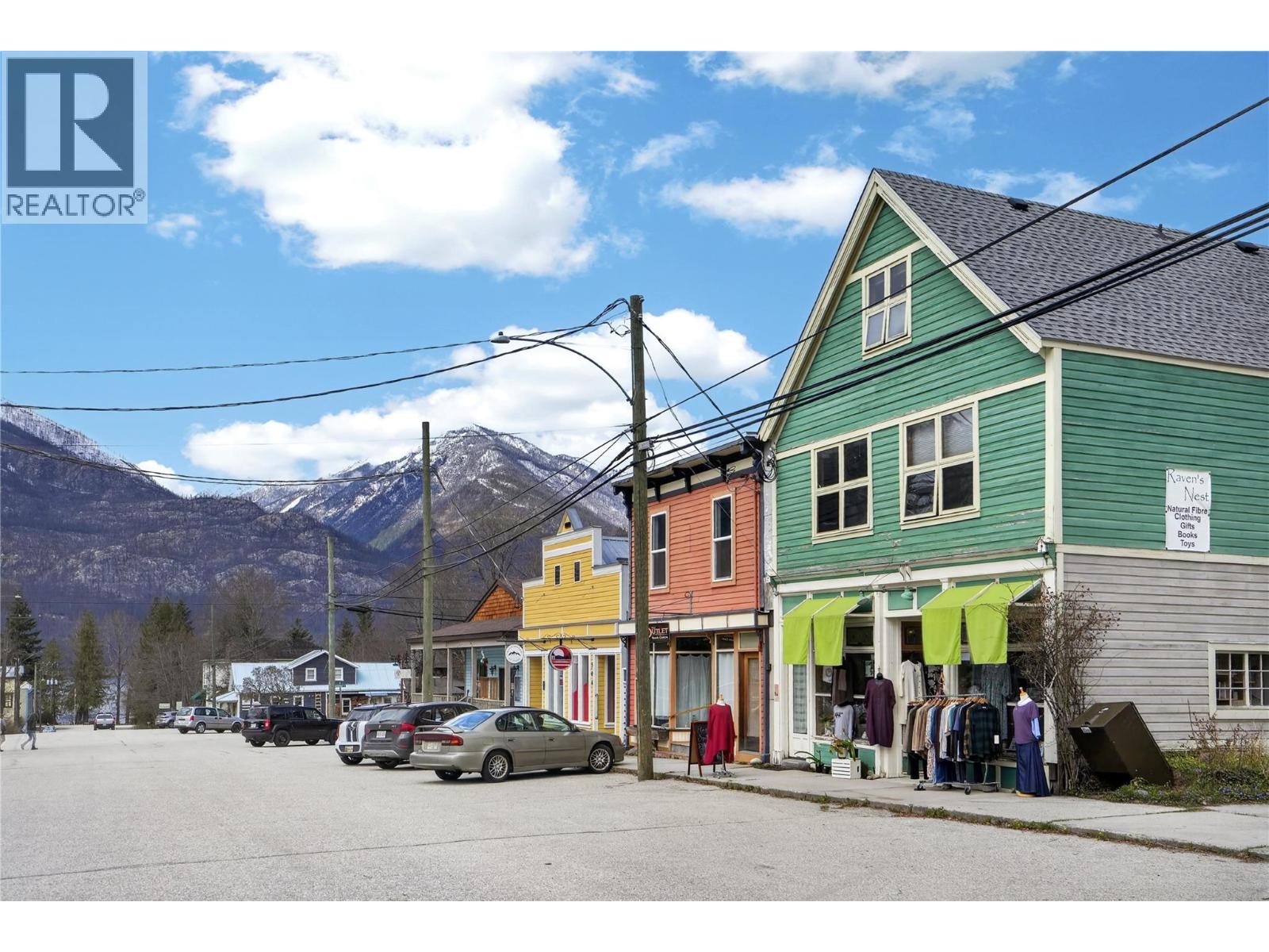 806 BELLEVUE Street - 37