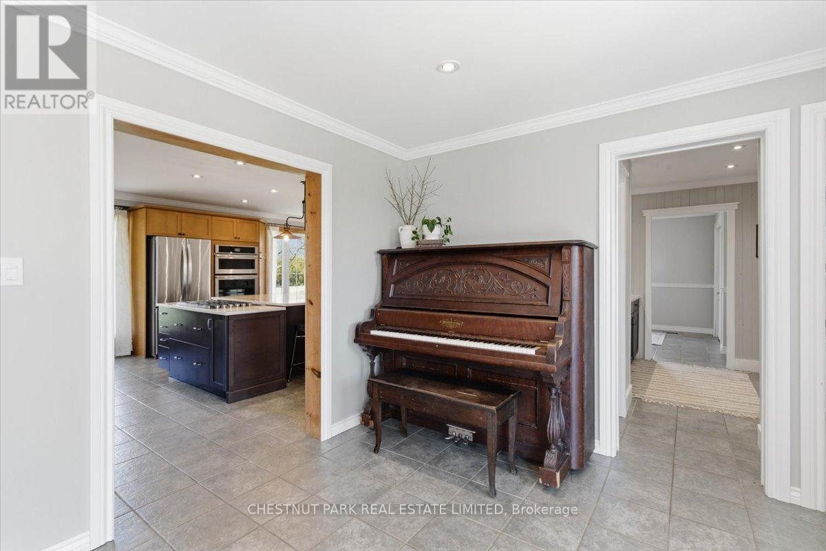 146 MASSASSAUGA ROAD - 15